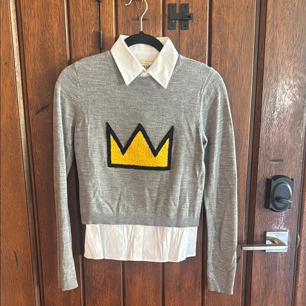 Alice + Olivia BASQUIAT White Shirt with separate gray sweater XS